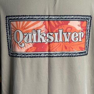 Quiksilver Mens UPF 50+ Rash Guard Short Sleeve Swim Shirt Tan Graphic Medium